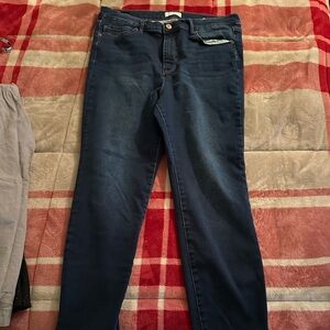 Like new ankle crop jeans size 14